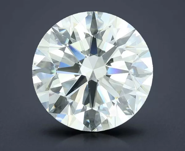 4.52 Carat · K · VS2 Rare Carat Ideal Cut