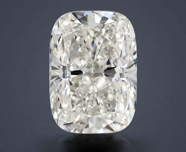 4 Carat · G · VVS2 Rare Carat Ideal Cut