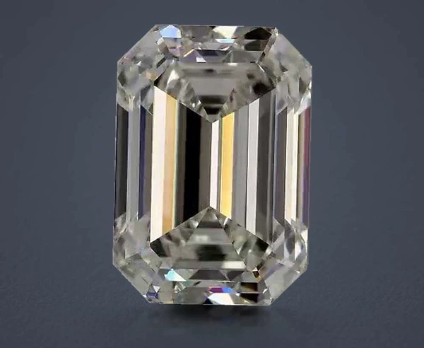 10.17 Carat · H · VVS2 Rare Carat Ideal Cut