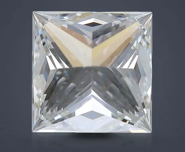 2.08 Carat · F · VS2 Rare Carat Ideal Cut