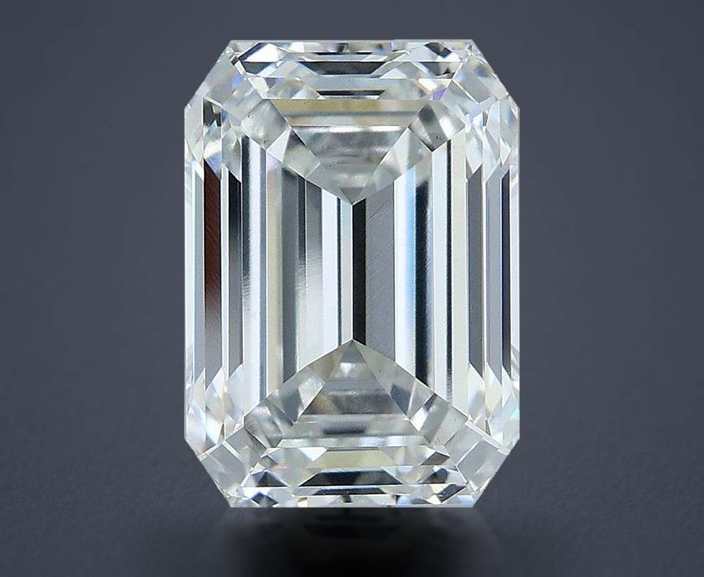 5.52 Carat · F · VS1 Rare Carat Ideal Cut