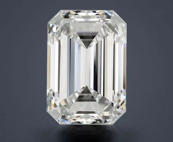 4 Carat · E · VS1 Rare Carat Ideal Cut