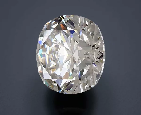 2.83 Carat · G · VS1 Rare Carat Ideal Cut