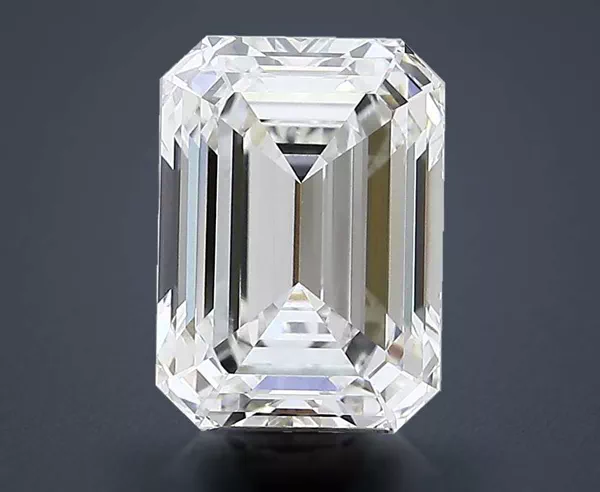 5.27 Carat · F · VVS2 Rare Carat Ideal Cut