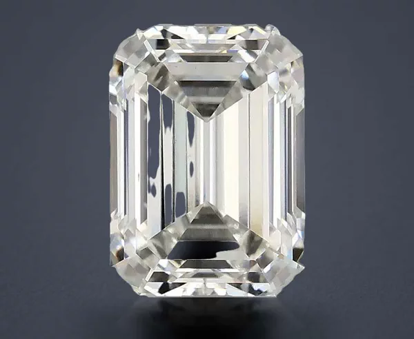 3.19 Carat · G · VS1 Rare Carat Ideal Cut