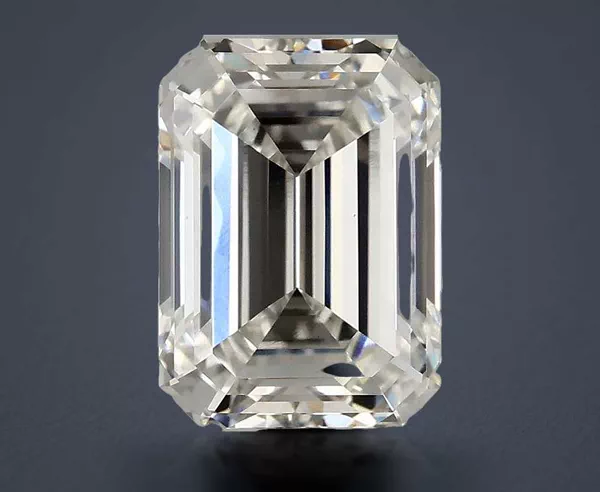 4.06 Carat · G · VS1 Rare Carat Ideal Cut
