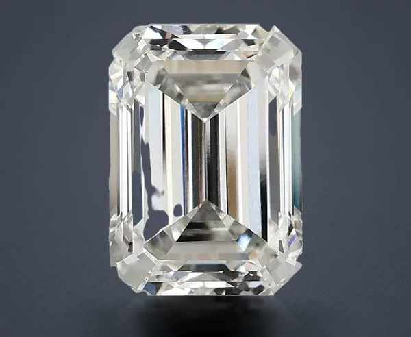3.16 Carat · G · VS1 Rare Carat Ideal Cut