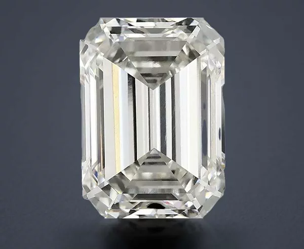 3.37 Carat · G · VS1 Rare Carat Ideal Cut