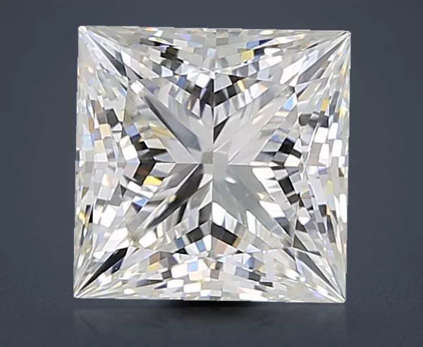3.27 Carat · G · VVS2 Rare Carat Ideal Cut