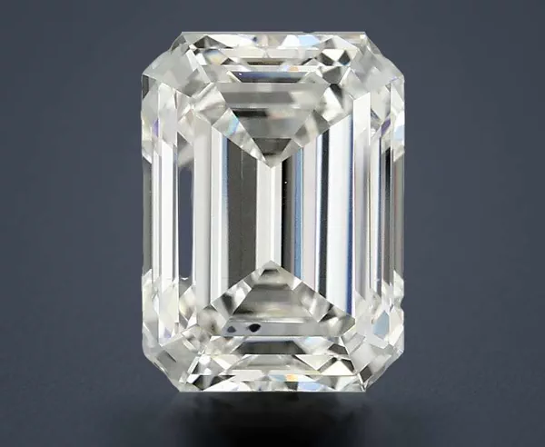3.26 Carat · G · VS1 Rare Carat Ideal Cut