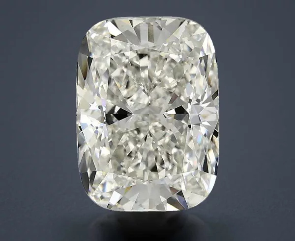 5.01 Carat · H · VS1 Rare Carat Ideal Cut