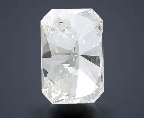 6.18 Carat · G · VS1 Rare Carat Ideal Cut