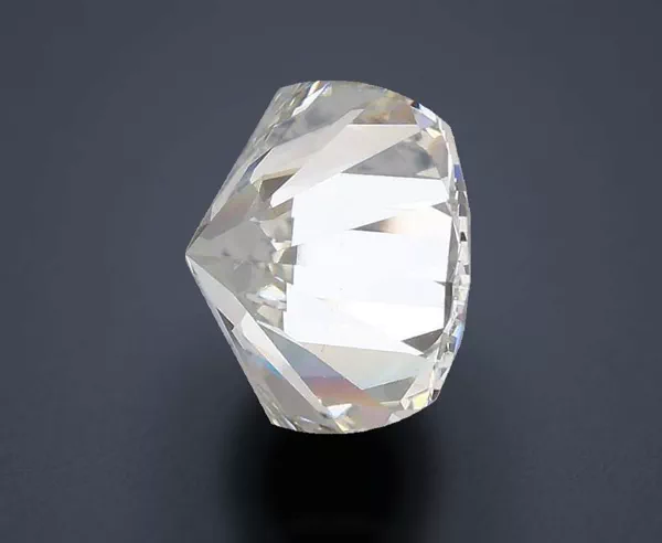 3.73 Carat · G · VS1 Rare Carat Ideal Cut