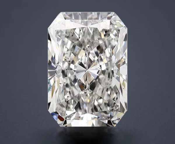2.81 Carat · G · VS2 Rare Carat Ideal Cut