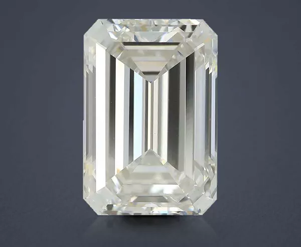 4.63 Carat · G · VS1 Rare Carat Ideal Cut