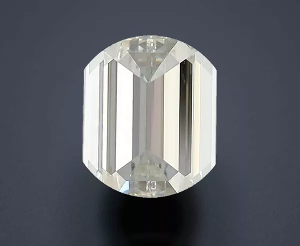 3.01 Carat · J · VS1 Rare Carat Ideal Cut