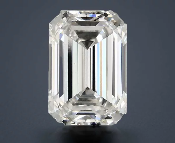 2.47 Carat · F · VS1 Rare Carat Ideal Cut