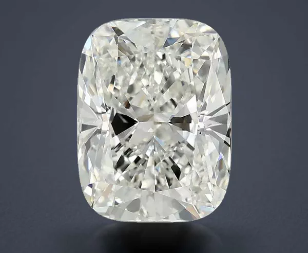 4.01 Carat · G · VVS2 Rare Carat Ideal Cut