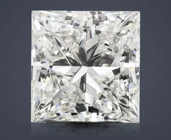 3.33 Carat · G · VS1 Rare Carat Ideal Cut