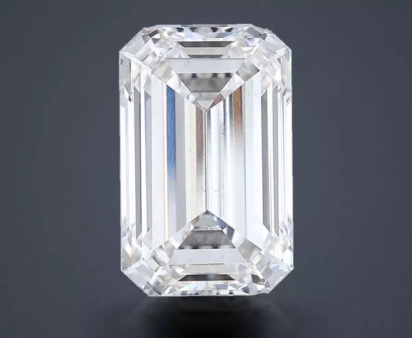 4.05 Carat · G · VS1 Rare Carat Ideal Cut