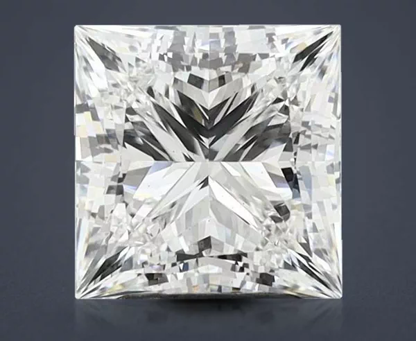 3.24 Carat · G · VS2 Rare Carat Ideal Cut