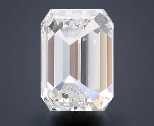 2.56 Carat · F · VVS2 Rare Carat Ideal Cut