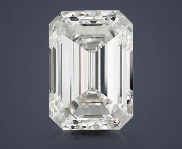 3.19 Carat · F · VVS2 Rare Carat Ideal Cut