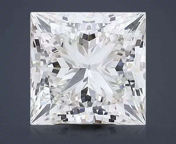 5.55 Carat · H · VS1 Rare Carat Ideal Cut