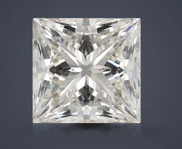 7.77 Carat · H · VS2 Rare Carat Ideal Cut