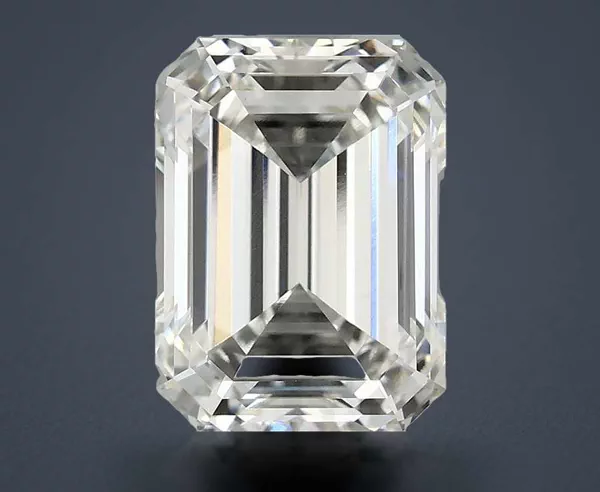 4.87 Carat · G · VS1 Rare Carat Ideal Cut