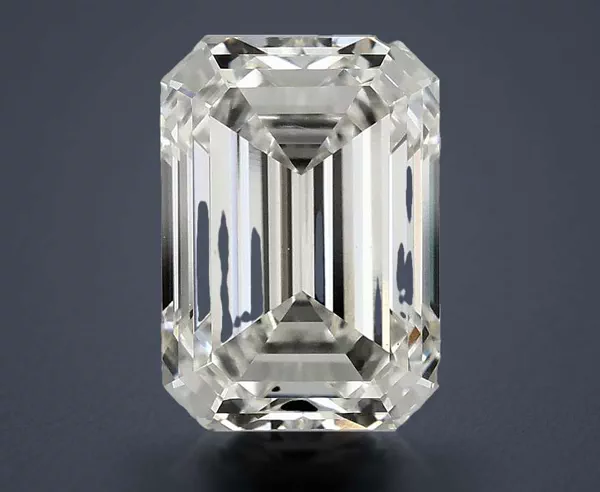 4.08 Carat · G · VS1 Rare Carat Ideal Cut