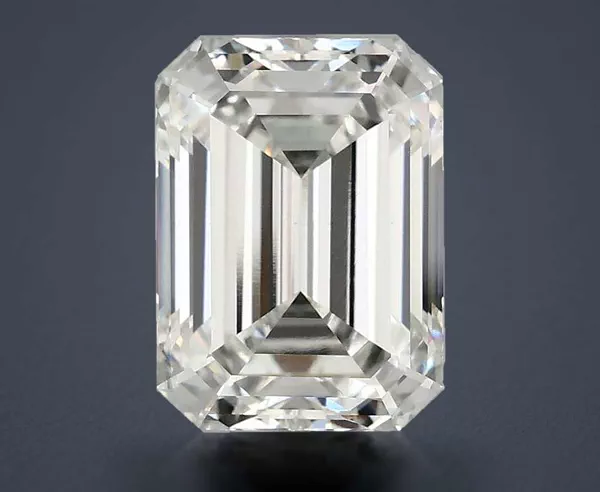 4 Carat · F · VS1 Rare Carat Ideal Cut