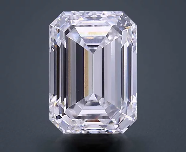 4.27 Carat · E · VVS2 Rare Carat Ideal Cut