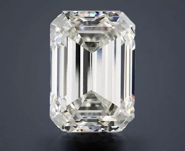 3.19 Carat · G · VVS2 Rare Carat Ideal Cut