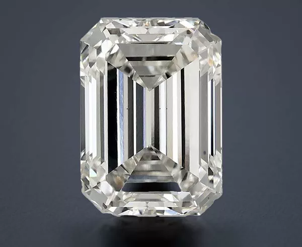 3.17 Carat · G · VS1 Rare Carat Ideal Cut