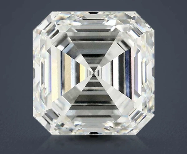 5.01 Carat · F · VVS2 excellent Cut