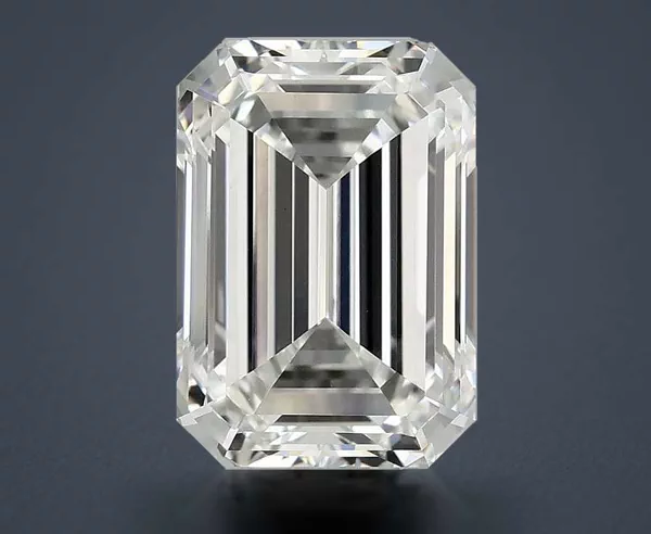 4.87 Carat · F · VVS2 Rare Carat Ideal Cut