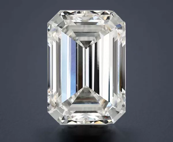 4 Carat · G · VVS2 Rare Carat Ideal Cut