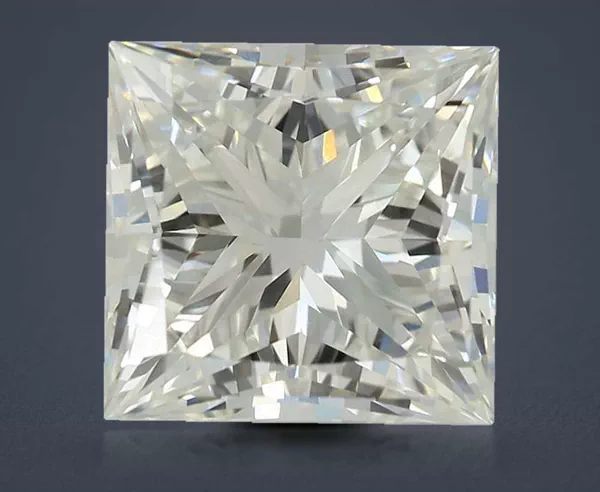 4.24 Carat · G · VVS2 Rare Carat Ideal Cut