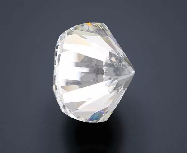 7 Carat · E · VS1 Rare Carat Ideal Cut
