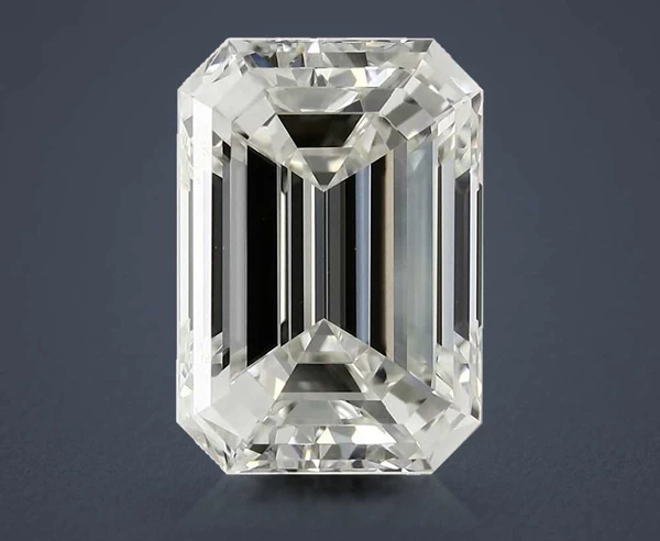 5.05 Carat · I · VS2 Rare Carat Ideal Cut