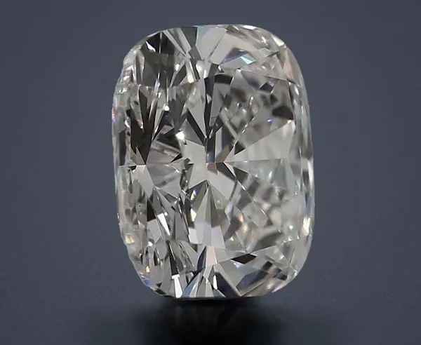 3.02 Carat · G · VS1 Rare Carat Ideal Cut
