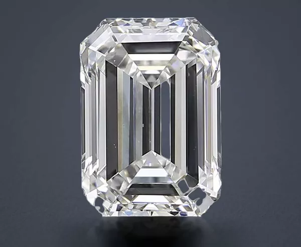 4.04 Carat · G · VS2 Rare Carat Ideal Cut