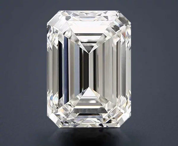 4.59 Carat · G · VS1 Rare Carat Ideal Cut