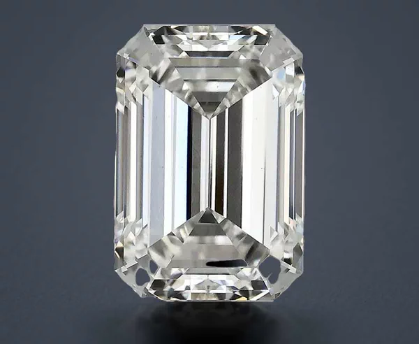 4.9 Carat · F · VS1 Rare Carat Ideal Cut