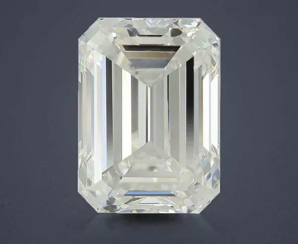 5.26 Carat · F · VVS2 Rare Carat Ideal Cut
