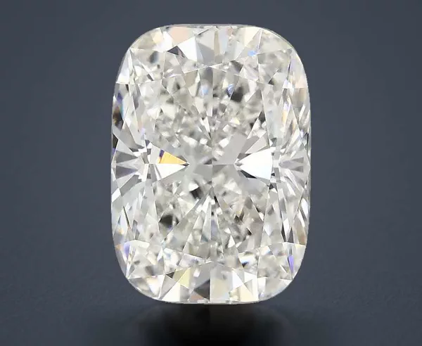 4.91 Carat · F · VVS2 Rare Carat Ideal Cut