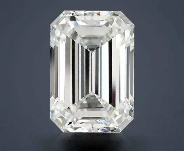 4.7 Carat · E · VVS2 Rare Carat Ideal Cut