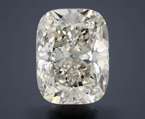 4 Carat · H · VS1 Rare Carat Ideal Cut