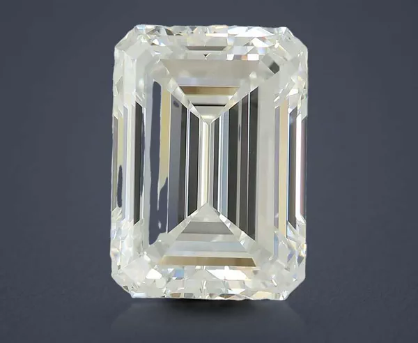 4.55 Carat · F · VVS2 Rare Carat Ideal Cut